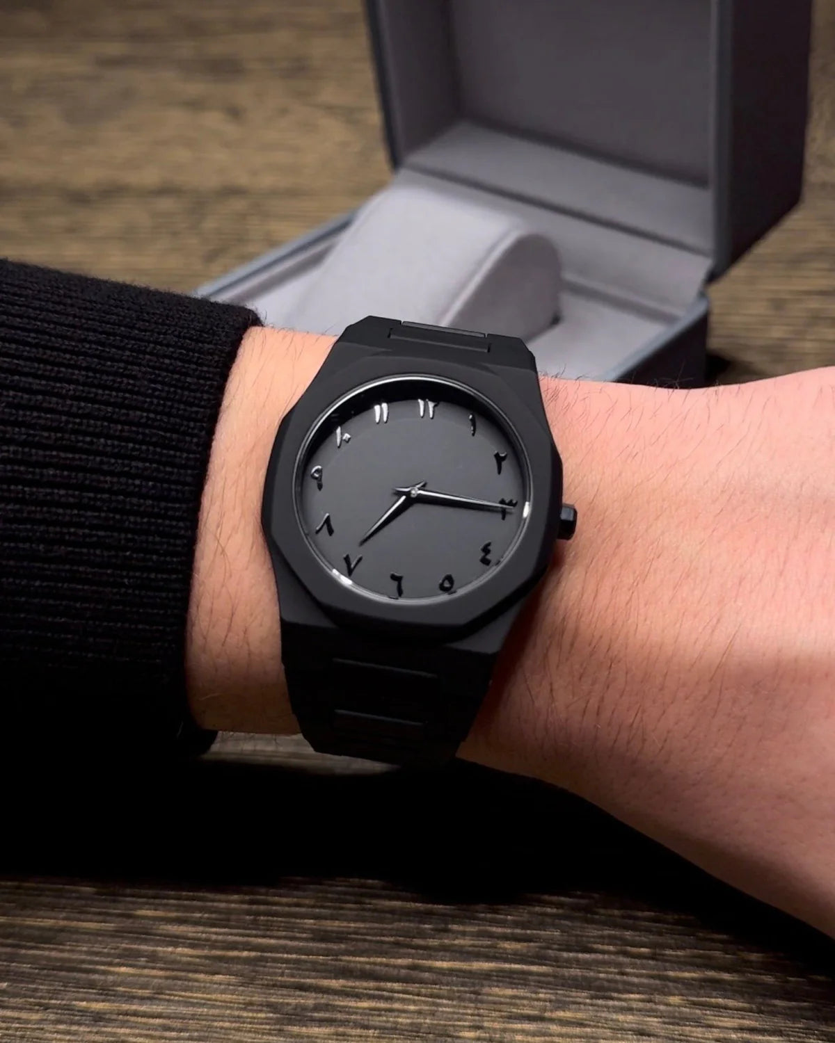Arabic Aura Stainless Steel Watch Black